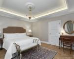 Room image #8 at King George A Luxury Collection Hotel